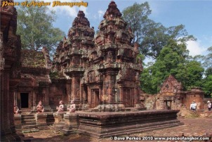 Peace of Angkor photo adventure tours siem reap cambodia banteay srey srei temple tour